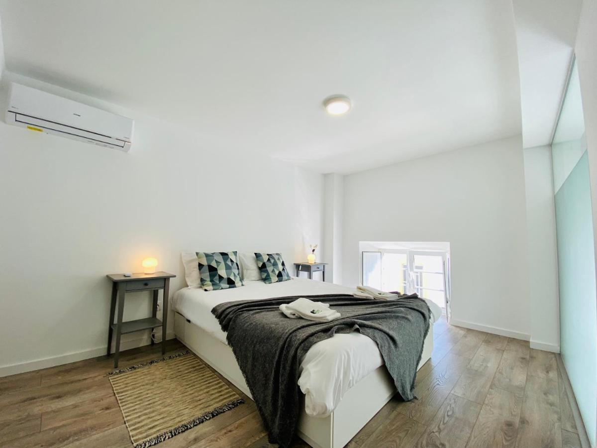 Tia Anica House I - Apartment With Terrace In Central Fuseta Beach Village Exterior photo
